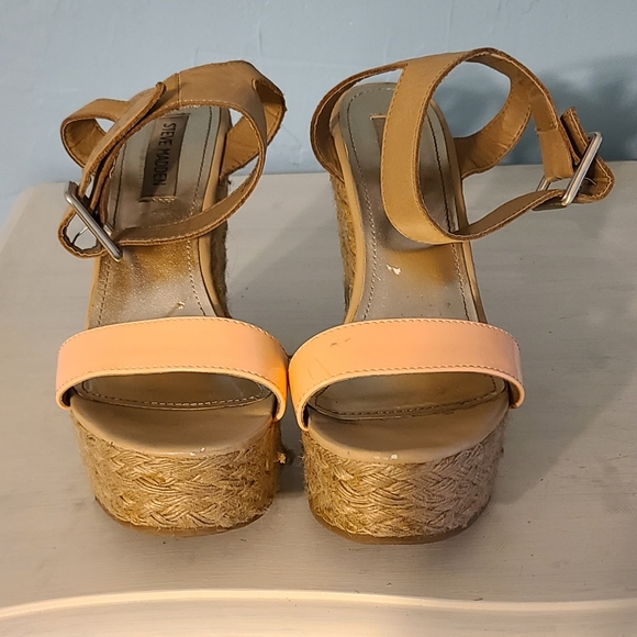 Steve Madden peach wedges. - Picture 3 of 6